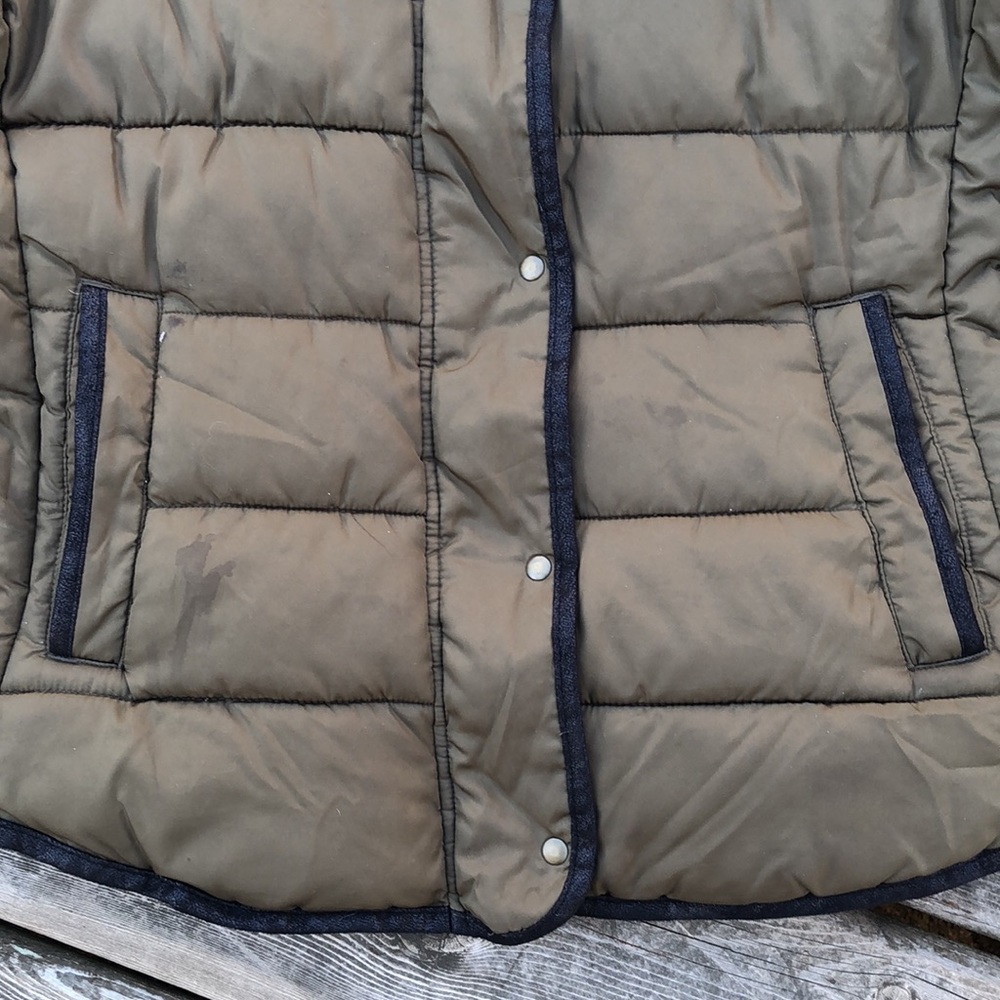 Old Navy Puffer Jacket - Picture 3 of 8